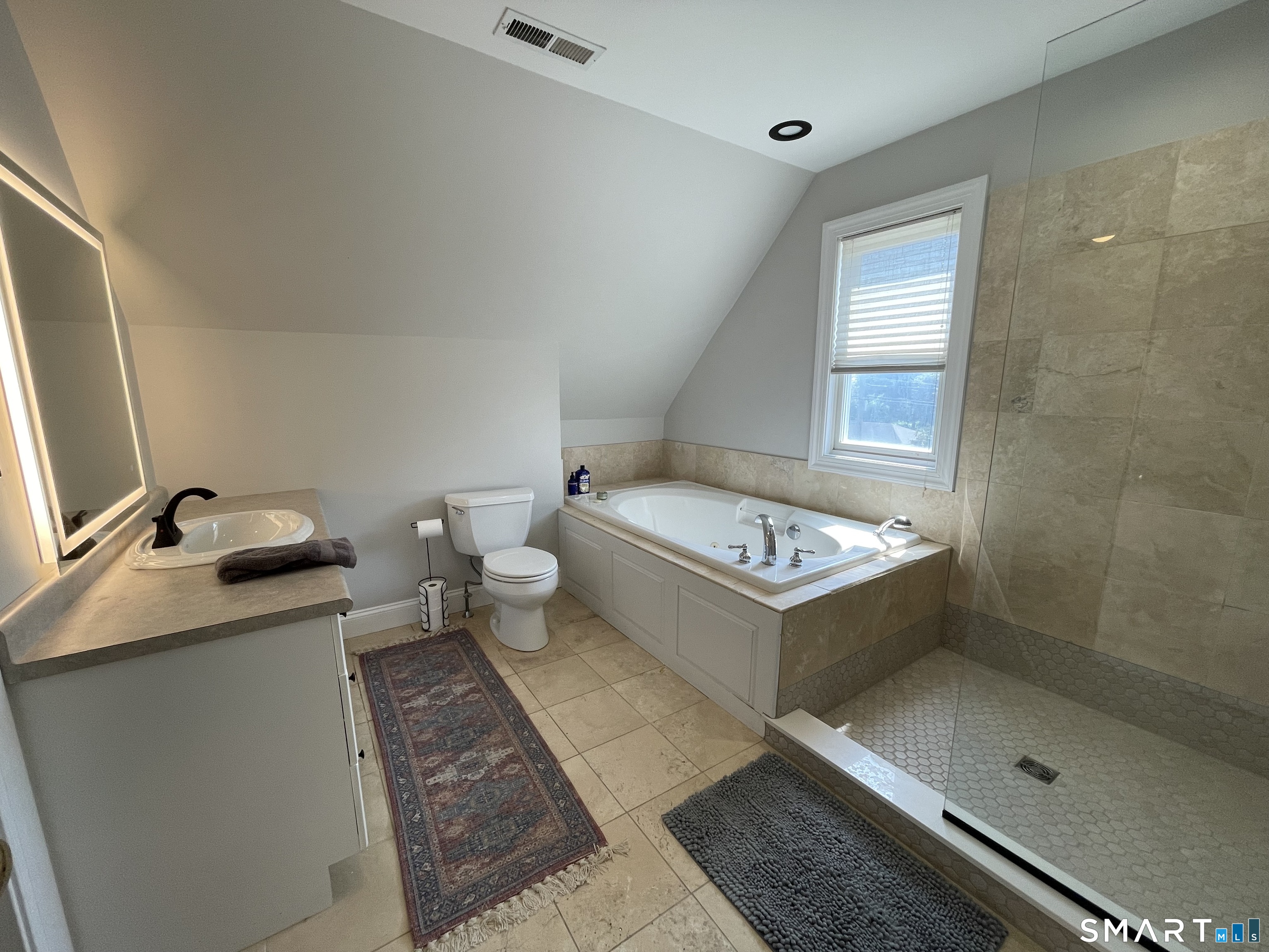 125 South End Road East Haven CT 06512