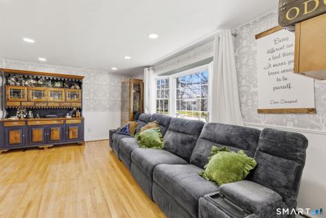 52 Briarwood Lane East Hartford CT 06118