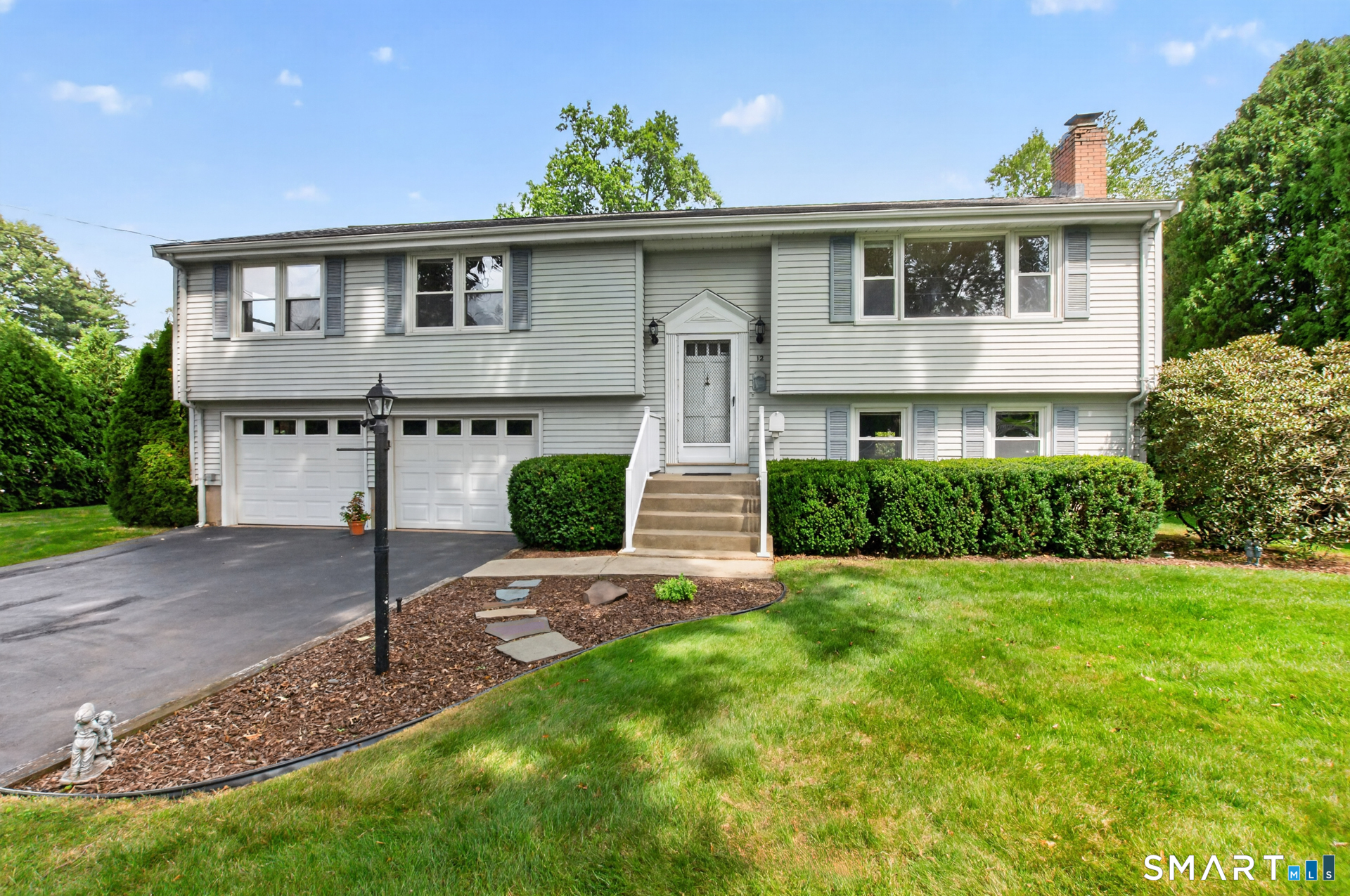 12 Syracuse Drive East Hartford CT 06108
