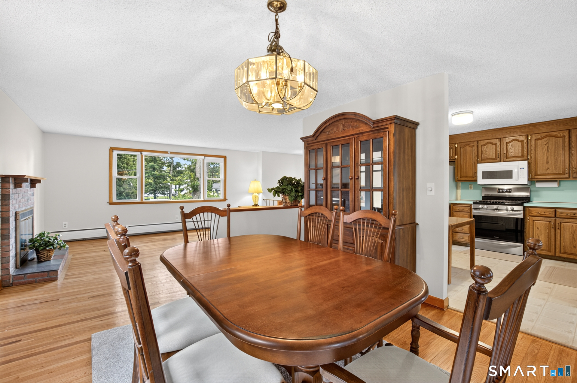 12 Syracuse Drive East Hartford CT 06108