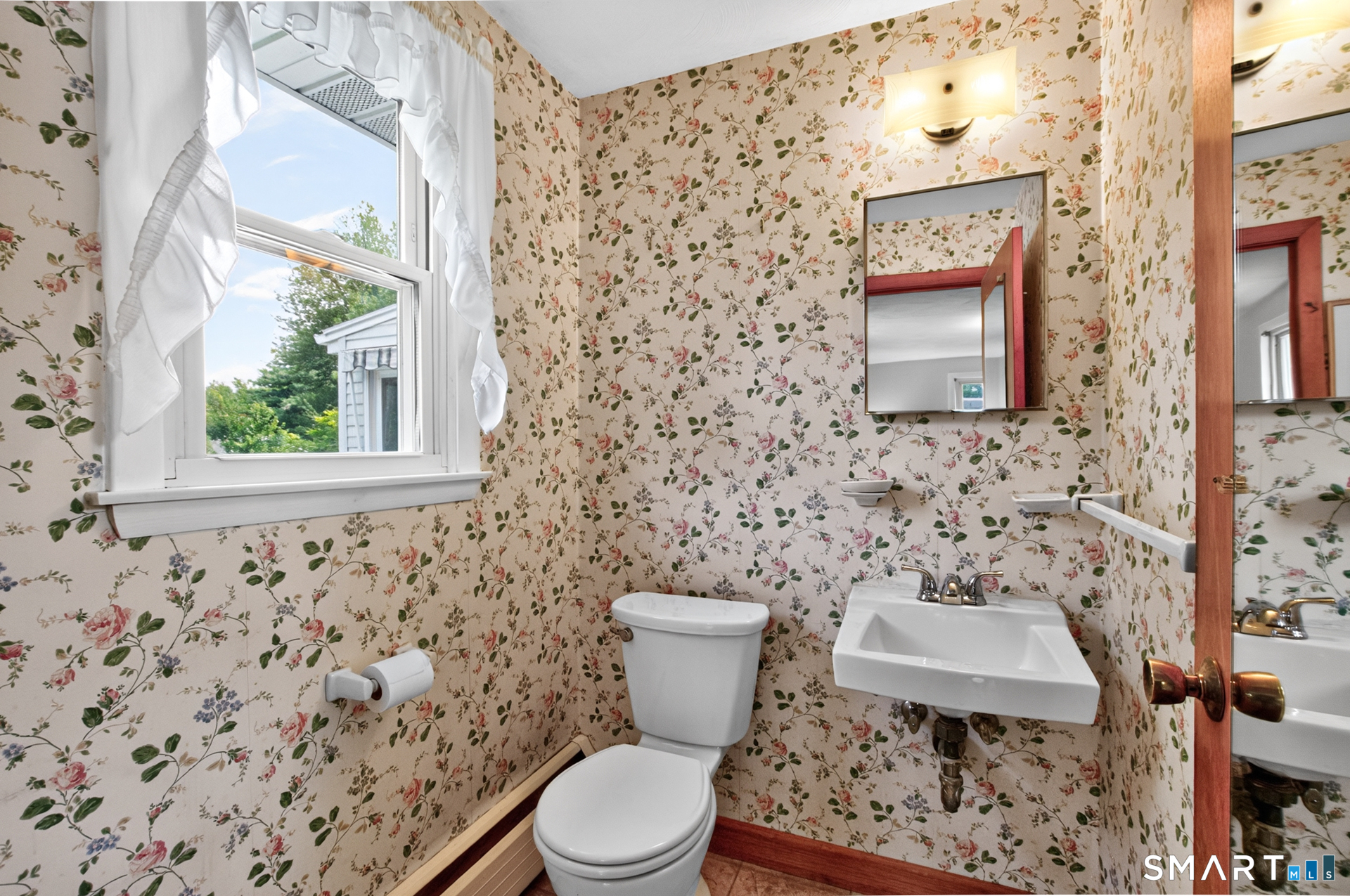 12 Syracuse Drive East Hartford CT 06108