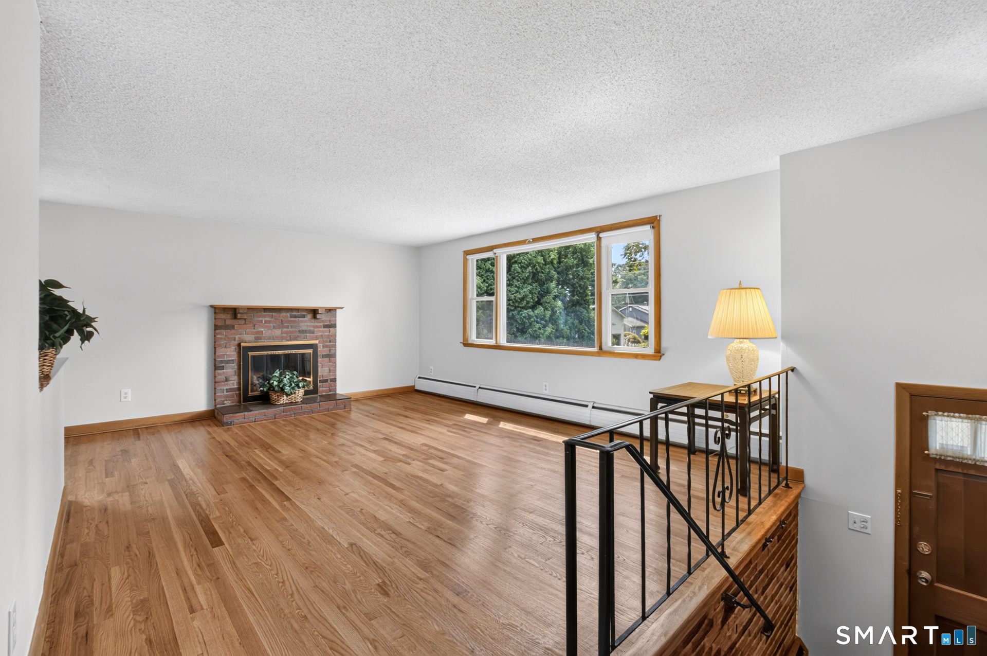 12 Syracuse Drive East Hartford CT 06108