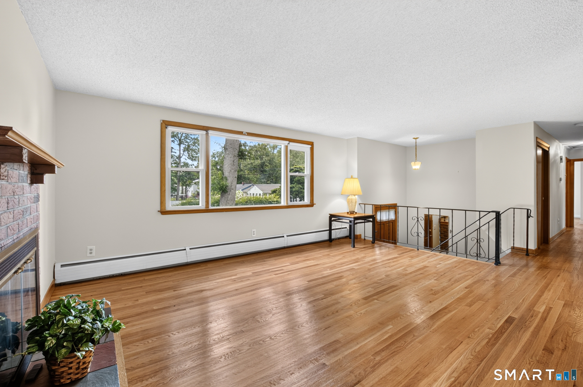 12 Syracuse Drive East Hartford CT 06108