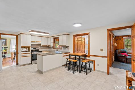 59 Rockledge Drive West Hartford CT 06107