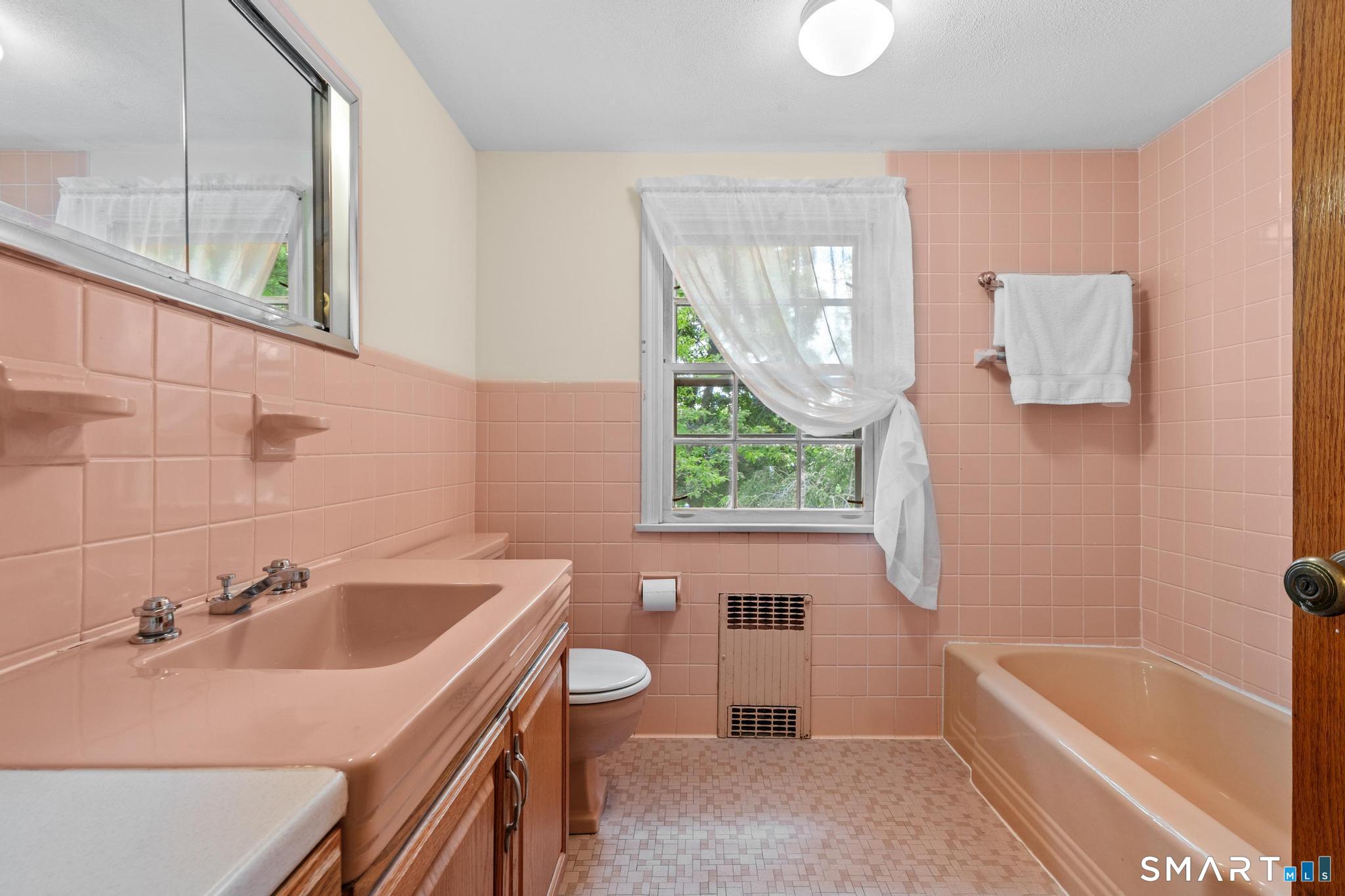 59 Rockledge Drive West Hartford CT 06107