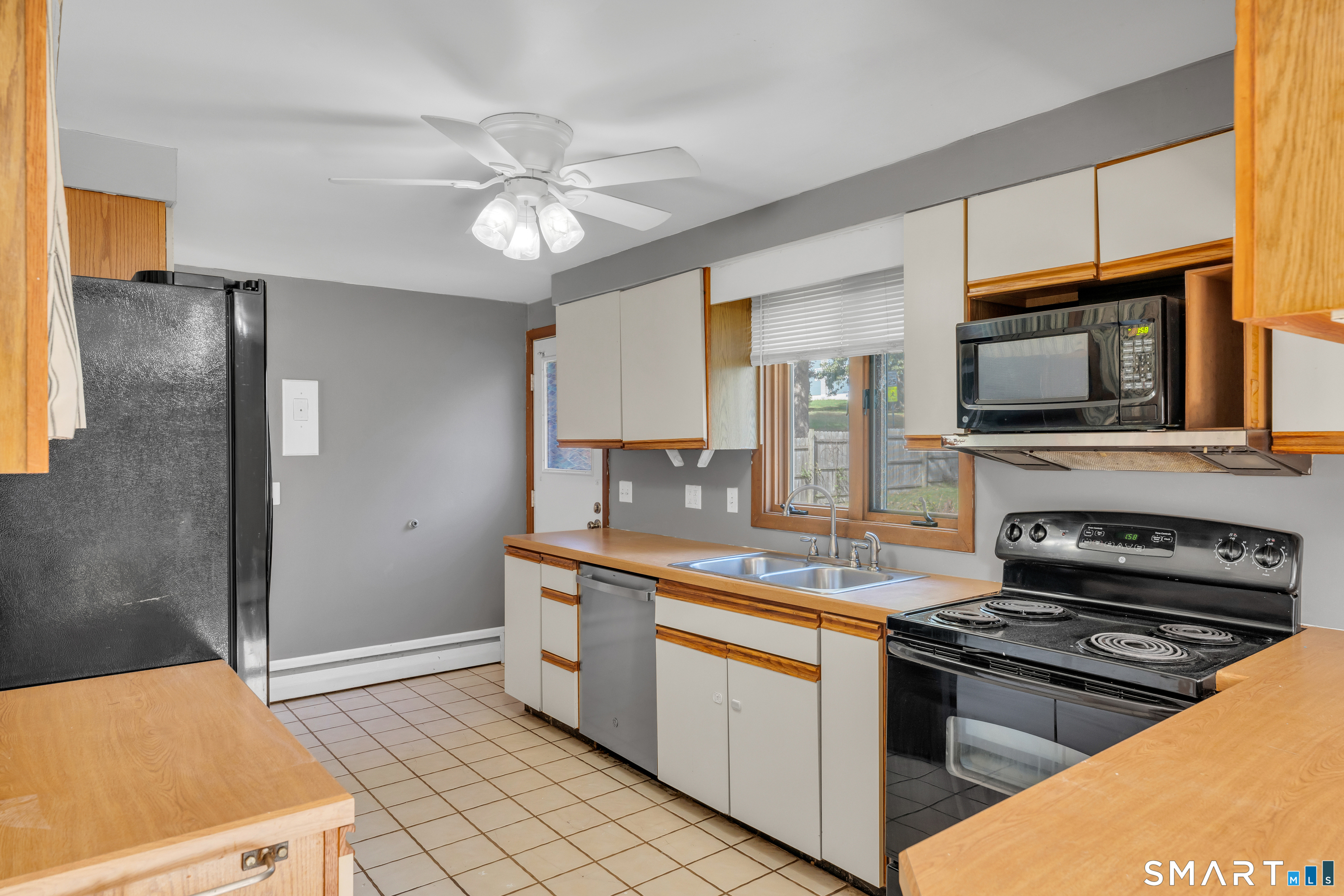 561 Old Colchester Road Montville CT 06382