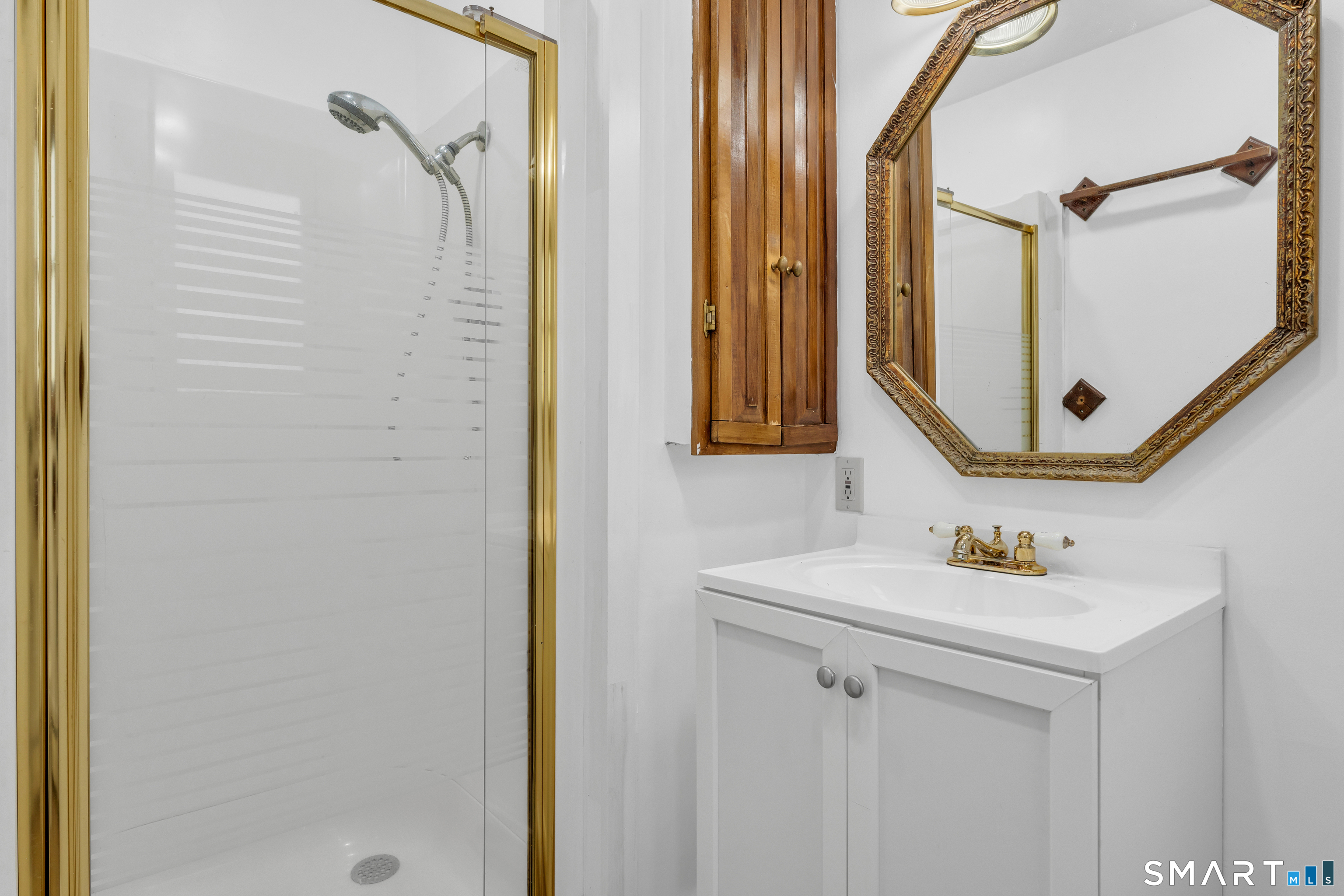 561 Old Colchester Road Montville CT 06382