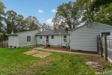 561 Old Colchester Road Montville CT 06382