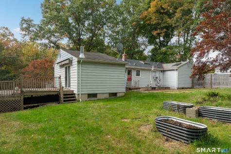 561 Old Colchester Road Montville CT 06382