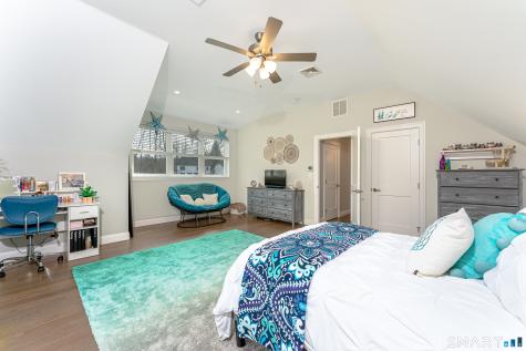 4B Turkey Roost Road Newtown CT 06482