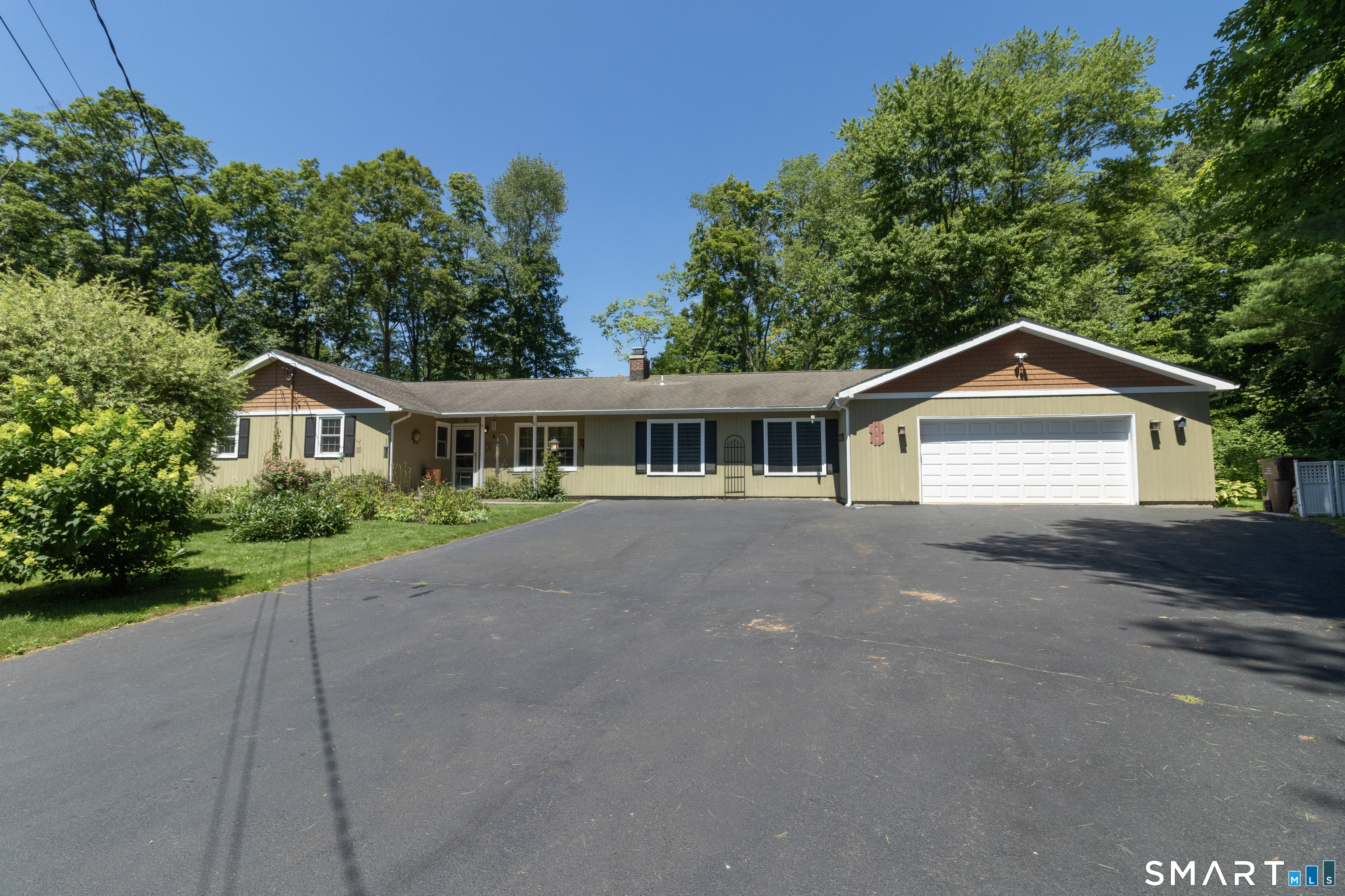 8 Glen Circle North Branford CT 06471