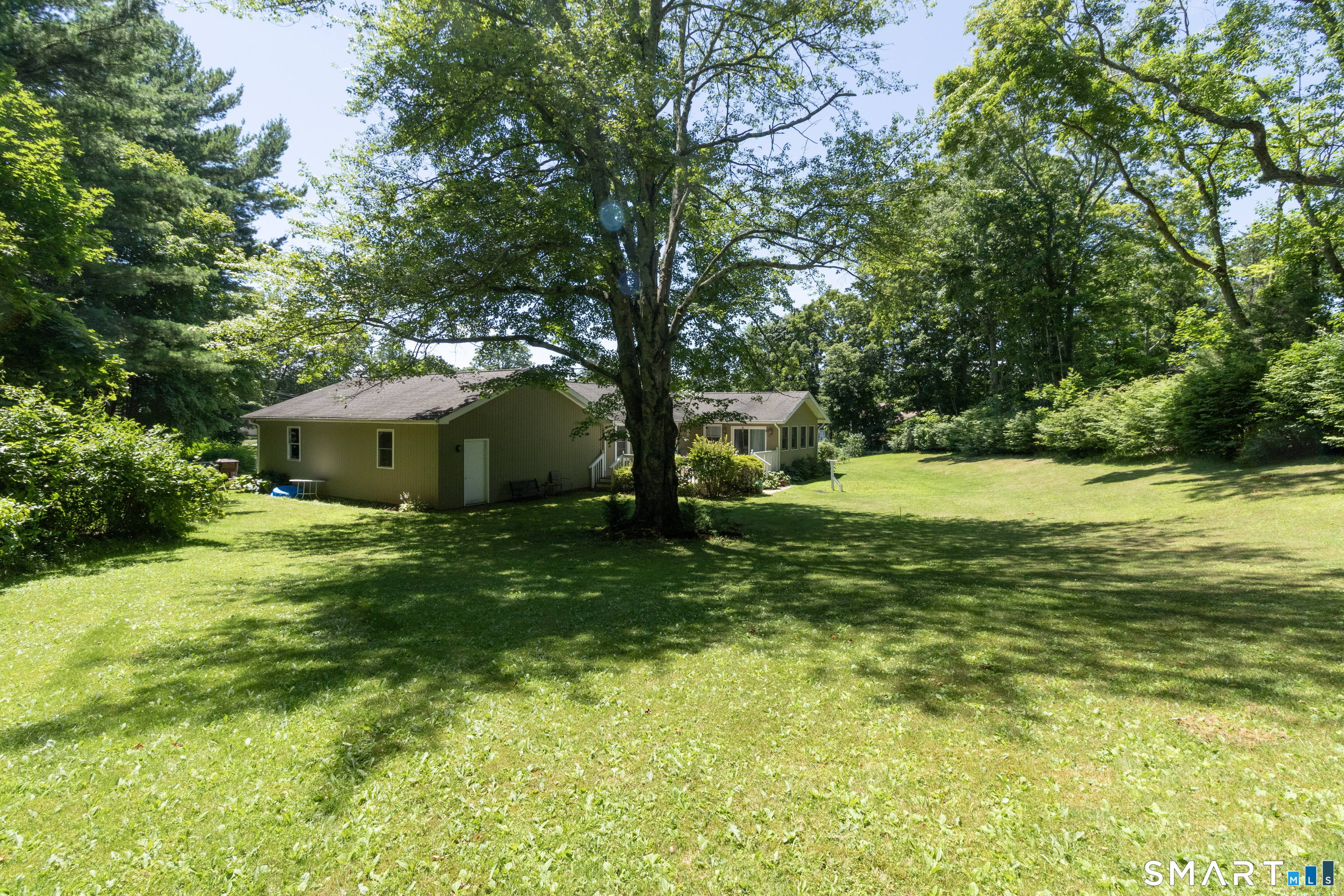 8 Glen Circle North Branford CT 06471