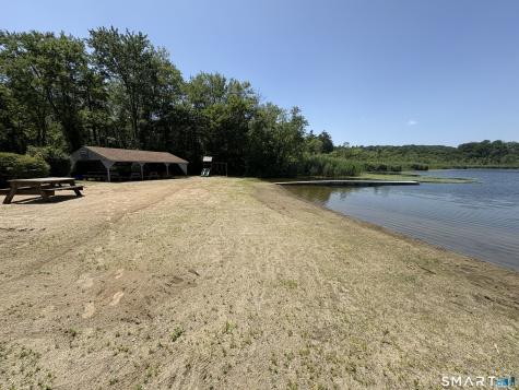 8 Glen Circle North Branford CT 06471