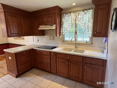 146 Pine Knob Drive South Windsor CT 06074