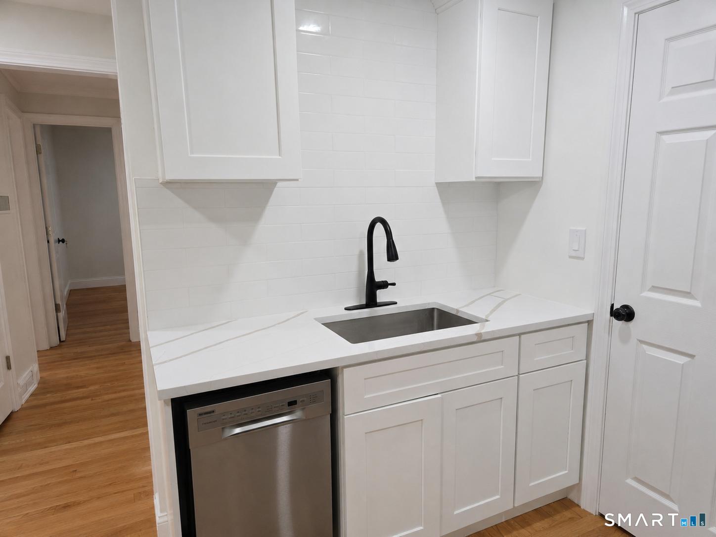 27 Vernon Street Hamden CT 06518