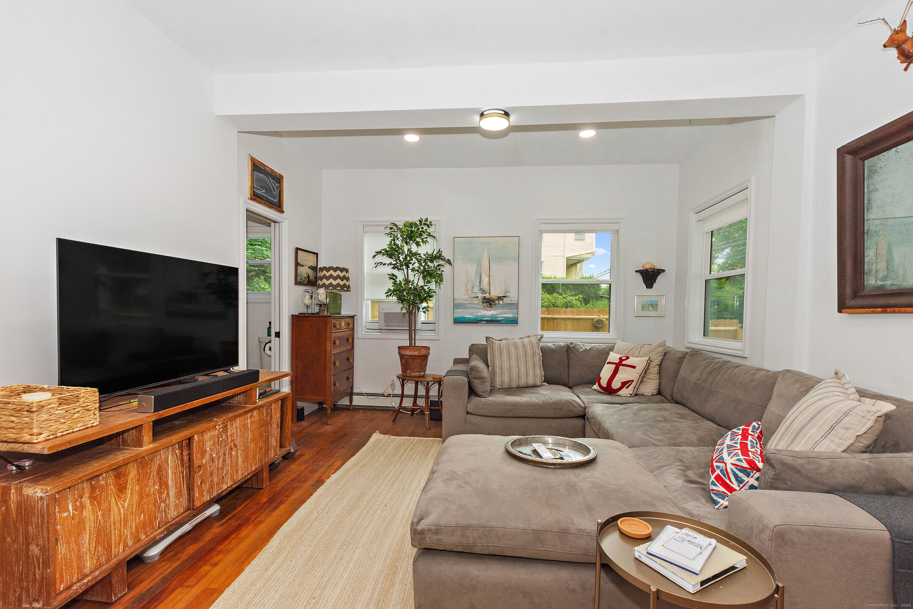 85 West Thames Street Norwich CT 06360