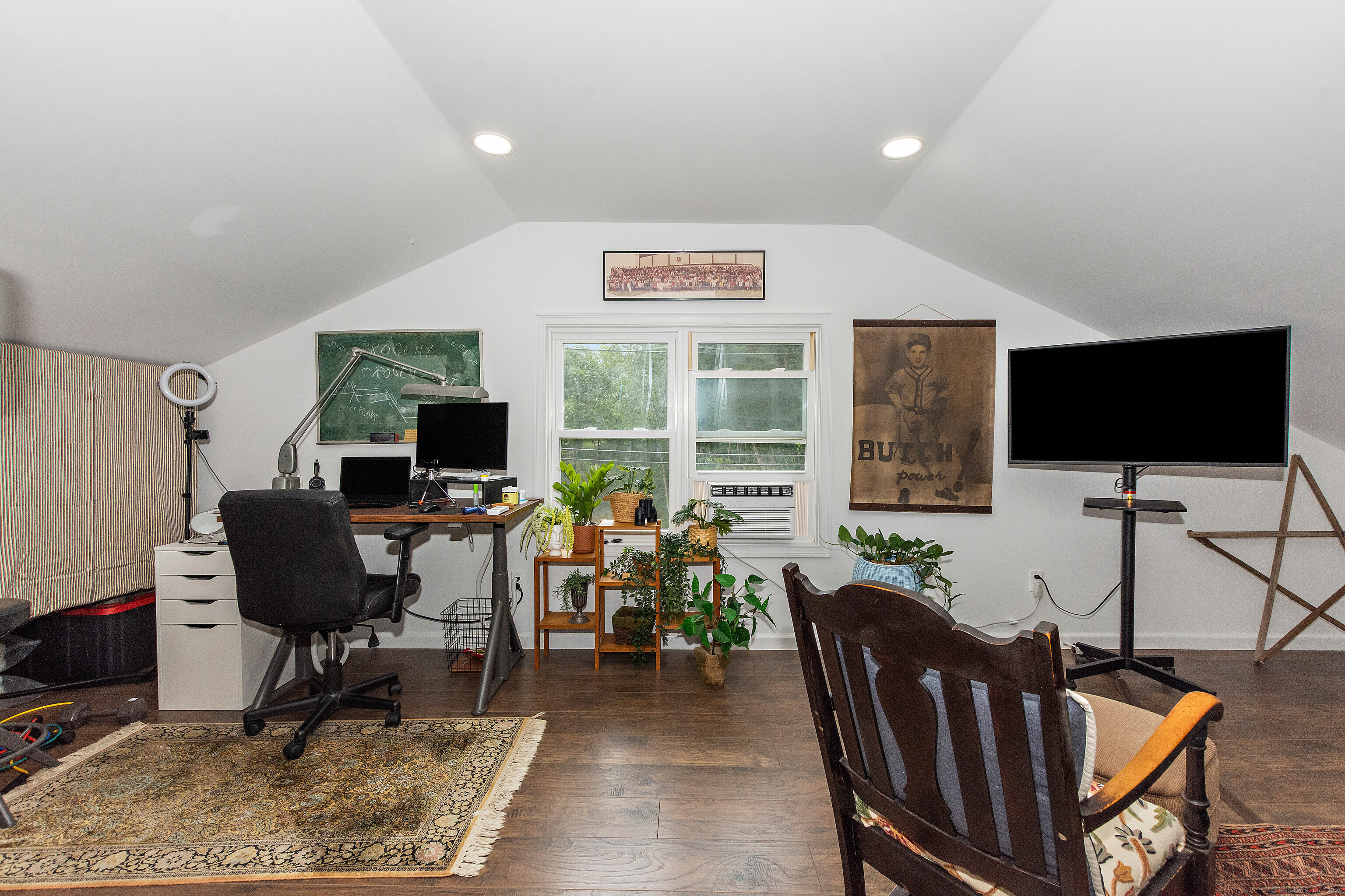 85 West Thames Street Norwich CT 06360