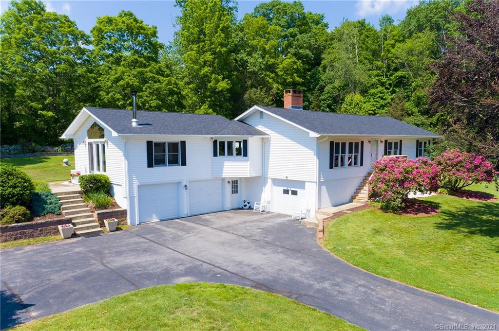 34 Applewood Drive Woodstock CT 06281