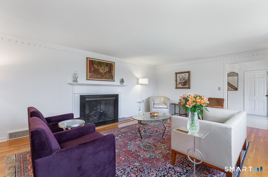10 Edgehill Drive Woodbridge CT 06525