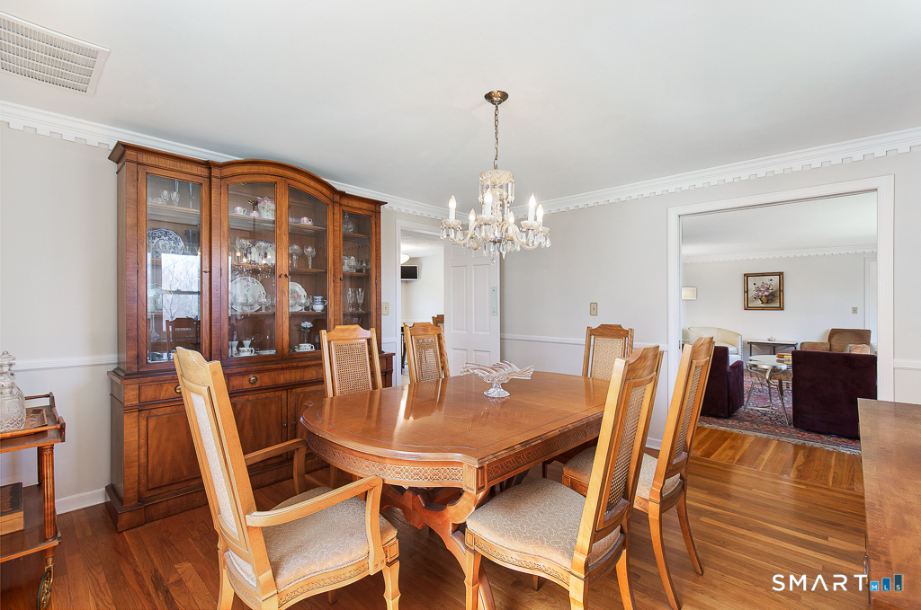 10 Edgehill Drive Woodbridge CT 06525