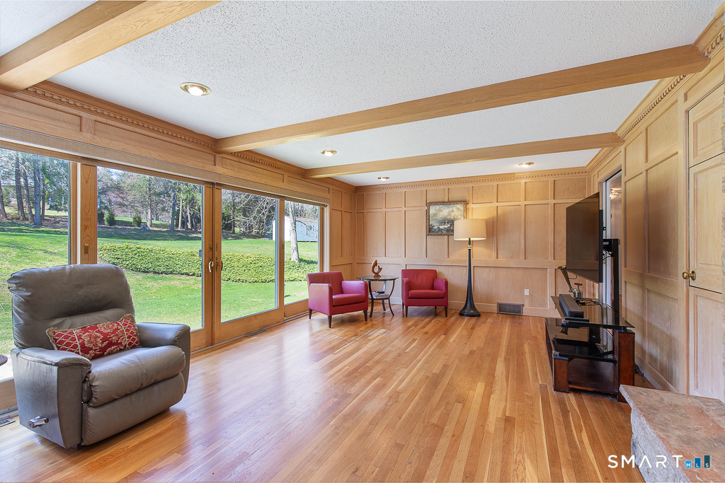 10 Edgehill Drive Woodbridge CT 06525