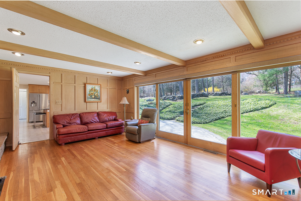 10 Edgehill Drive Woodbridge CT 06525