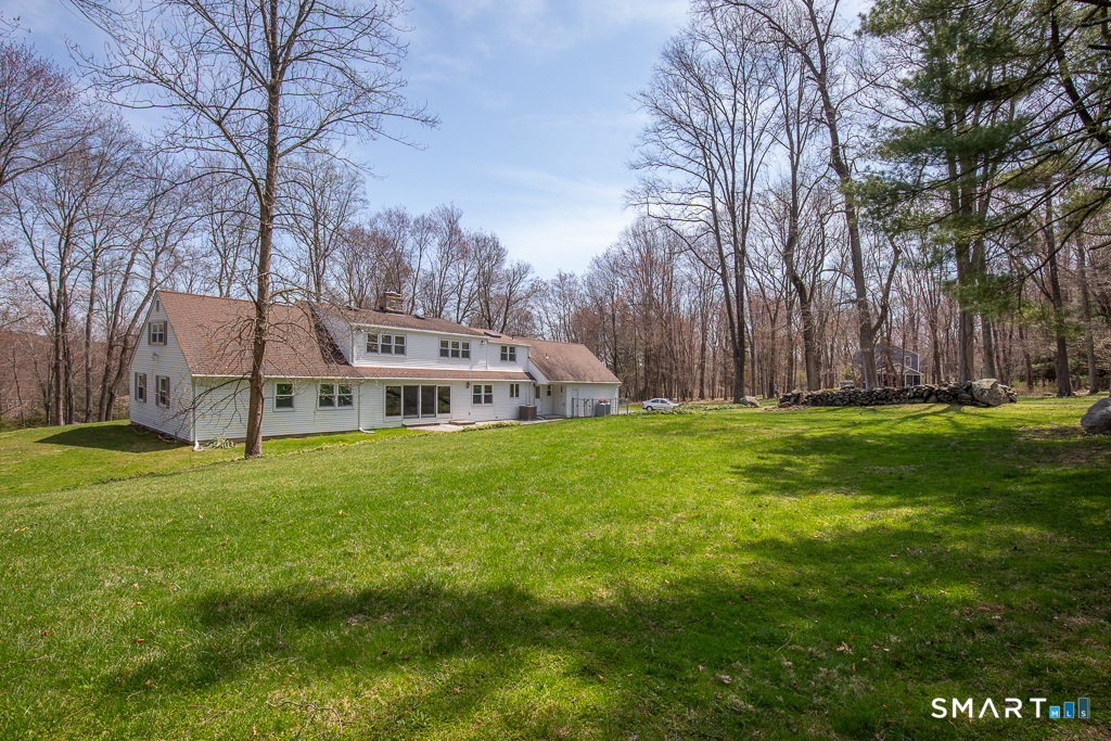 10 Edgehill Drive Woodbridge CT 06525