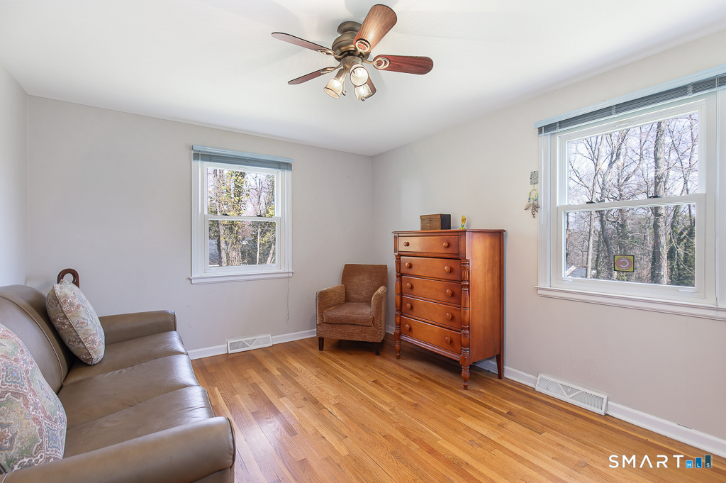 10 Edgehill Drive Woodbridge CT 06525