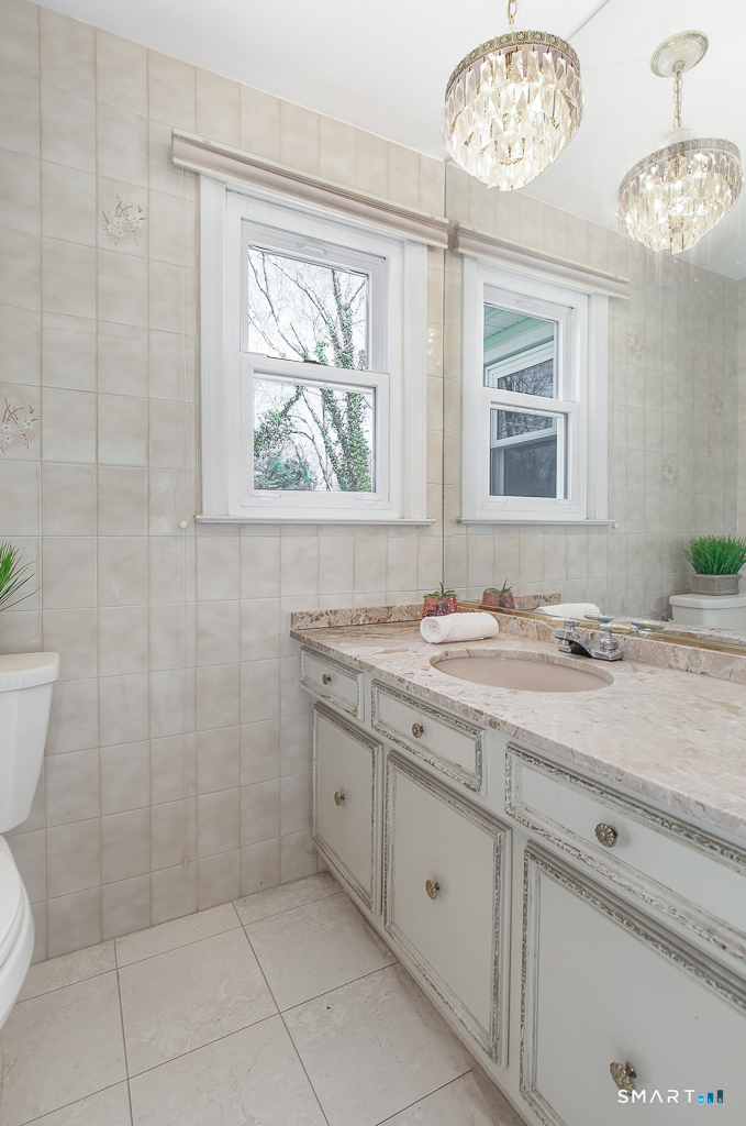 10 Edgehill Drive Woodbridge CT 06525