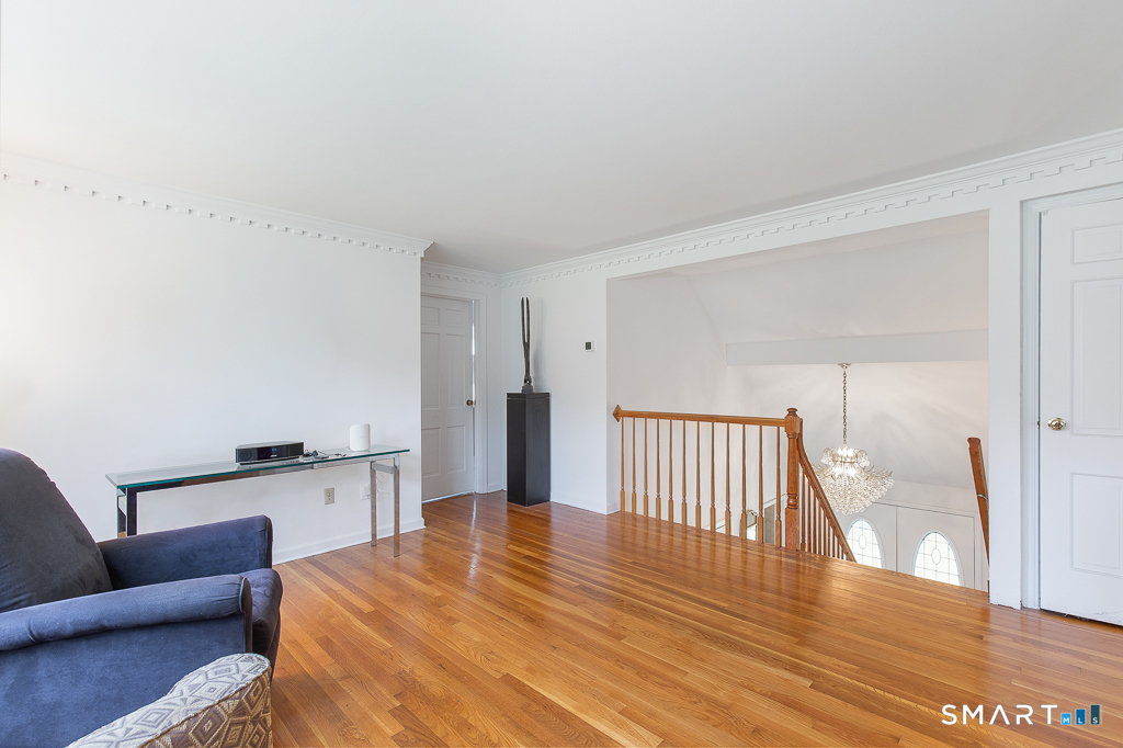 10 Edgehill Drive Woodbridge CT 06525