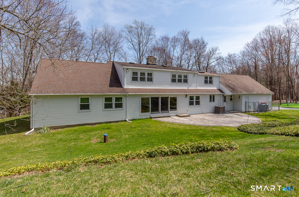 10 Edgehill Drive Woodbridge CT 06525