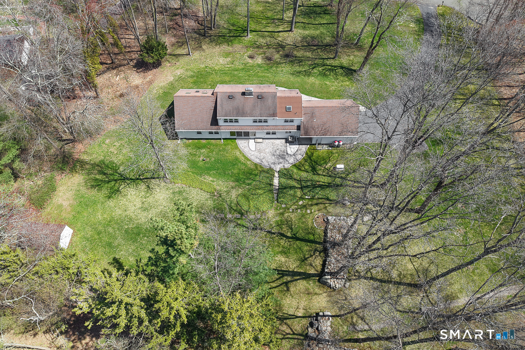 10 Edgehill Drive Woodbridge CT 06525