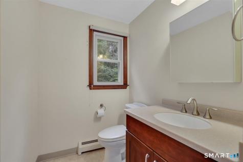190 Valley View Road Manchester CT 06040