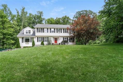 6 Hickory Lane New Fairfield CT 06812