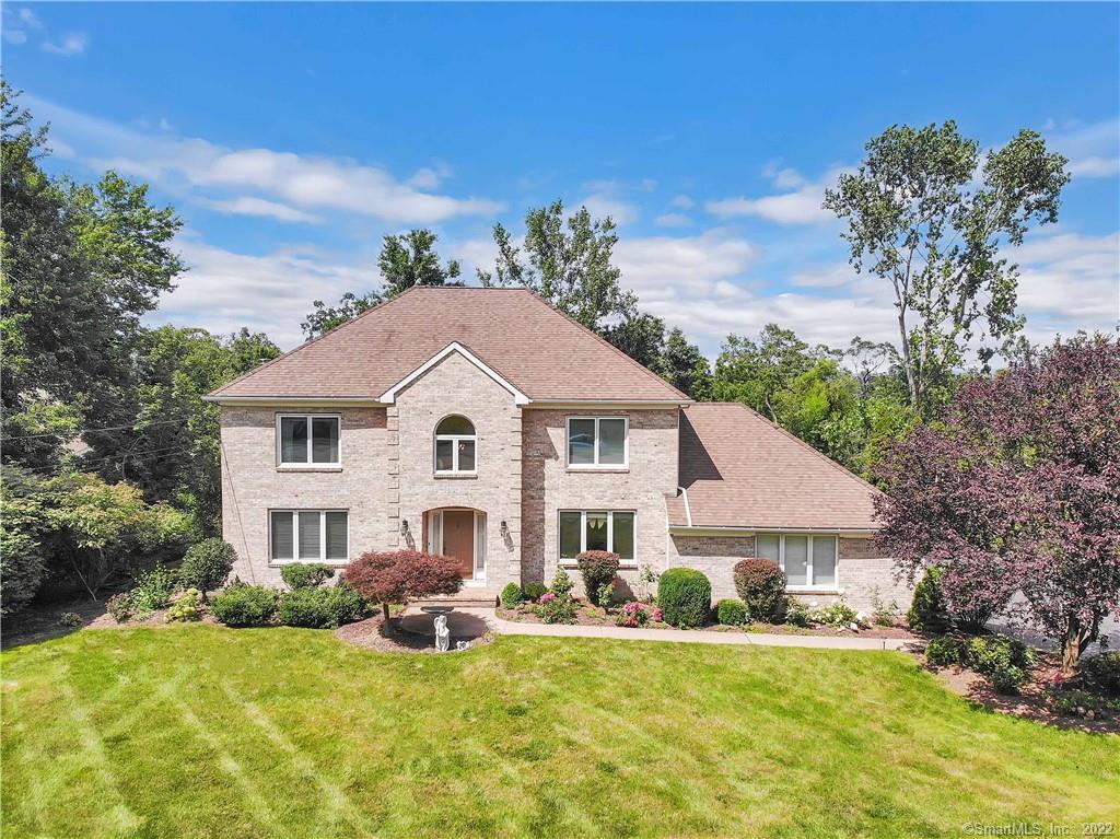 10 Carolyn Court North Haven CT 06473