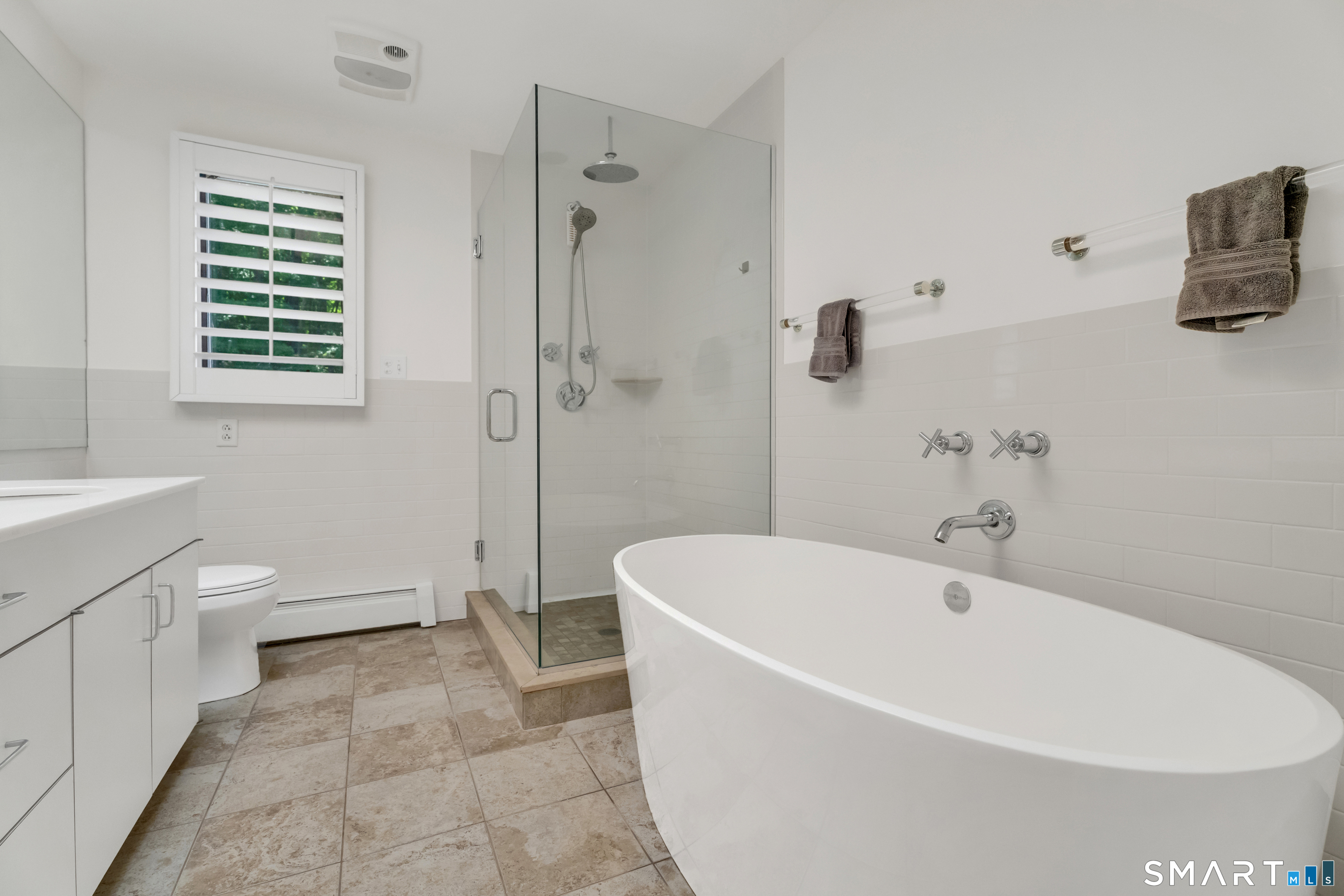 24 Mark Twain Lane Redding CT 06896