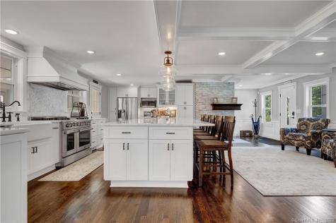 2222 Ridge Road North Haven CT 06473
