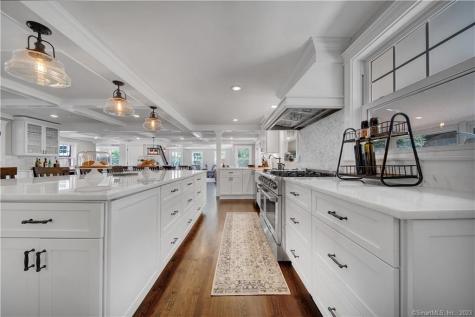 2222 Ridge Road North Haven CT 06473