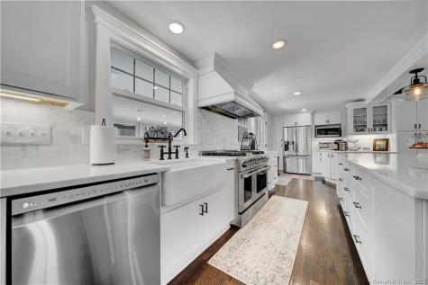 2222 Ridge Road North Haven CT 06473