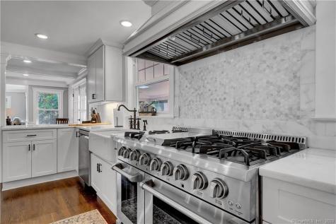 2222 Ridge Road North Haven CT 06473