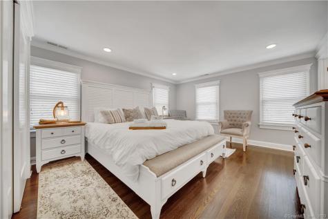 2222 Ridge Road North Haven CT 06473