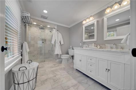 2222 Ridge Road North Haven CT 06473