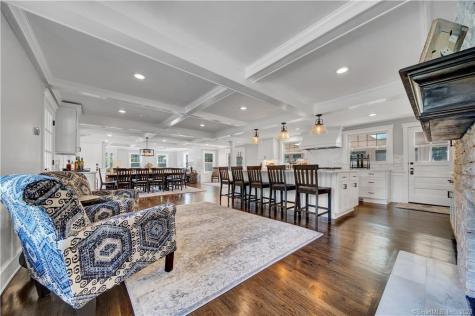 2222 Ridge Road North Haven CT 06473