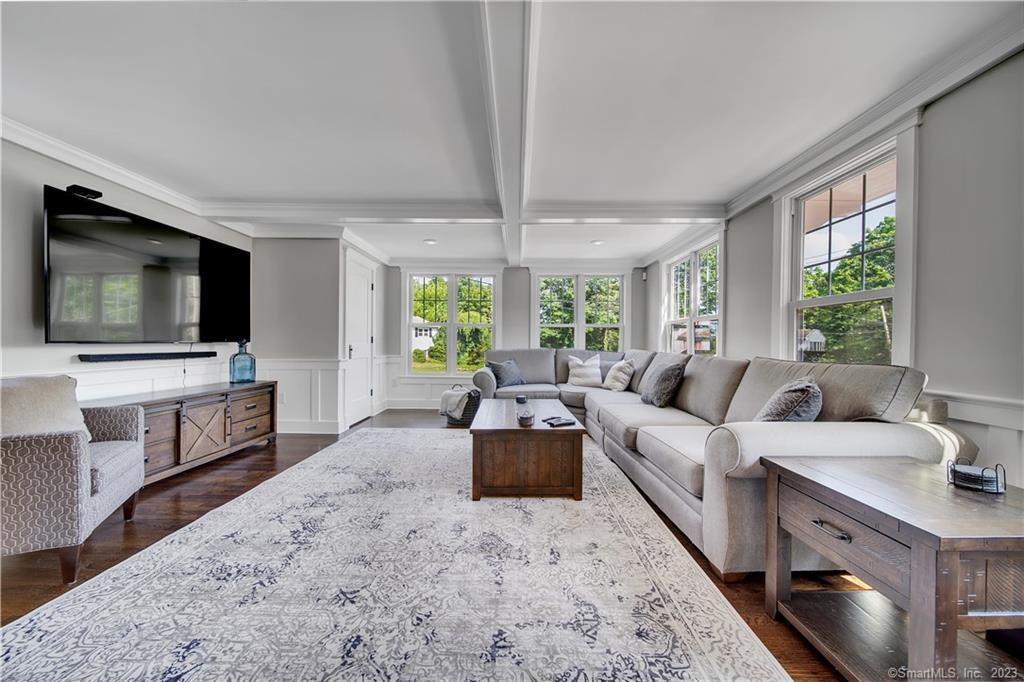 2222 Ridge Road North Haven CT 06473