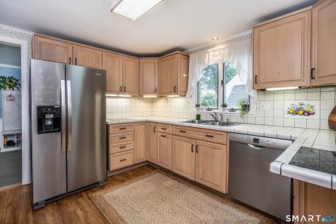 3 Braintree Drive West Hartford CT 06117