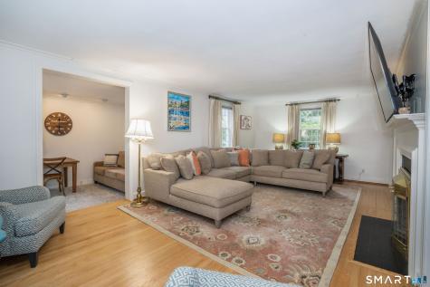 3 Braintree Drive West Hartford CT 06117