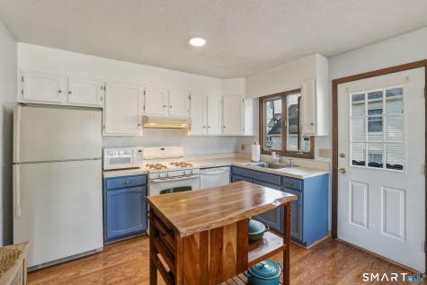 2 Clifford Terrace New Haven CT 06512
