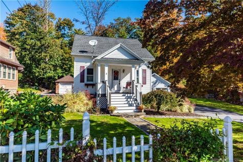 2 Old Waterbury Road Middlebury CT 06762