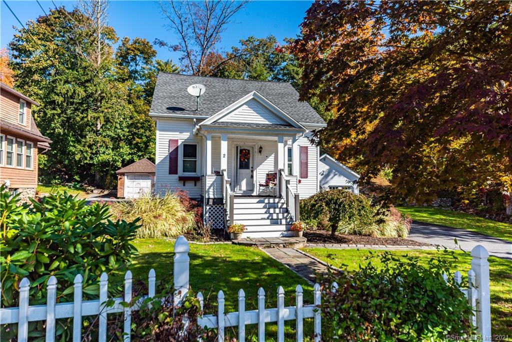 2 Old Waterbury Road Middlebury CT 06762