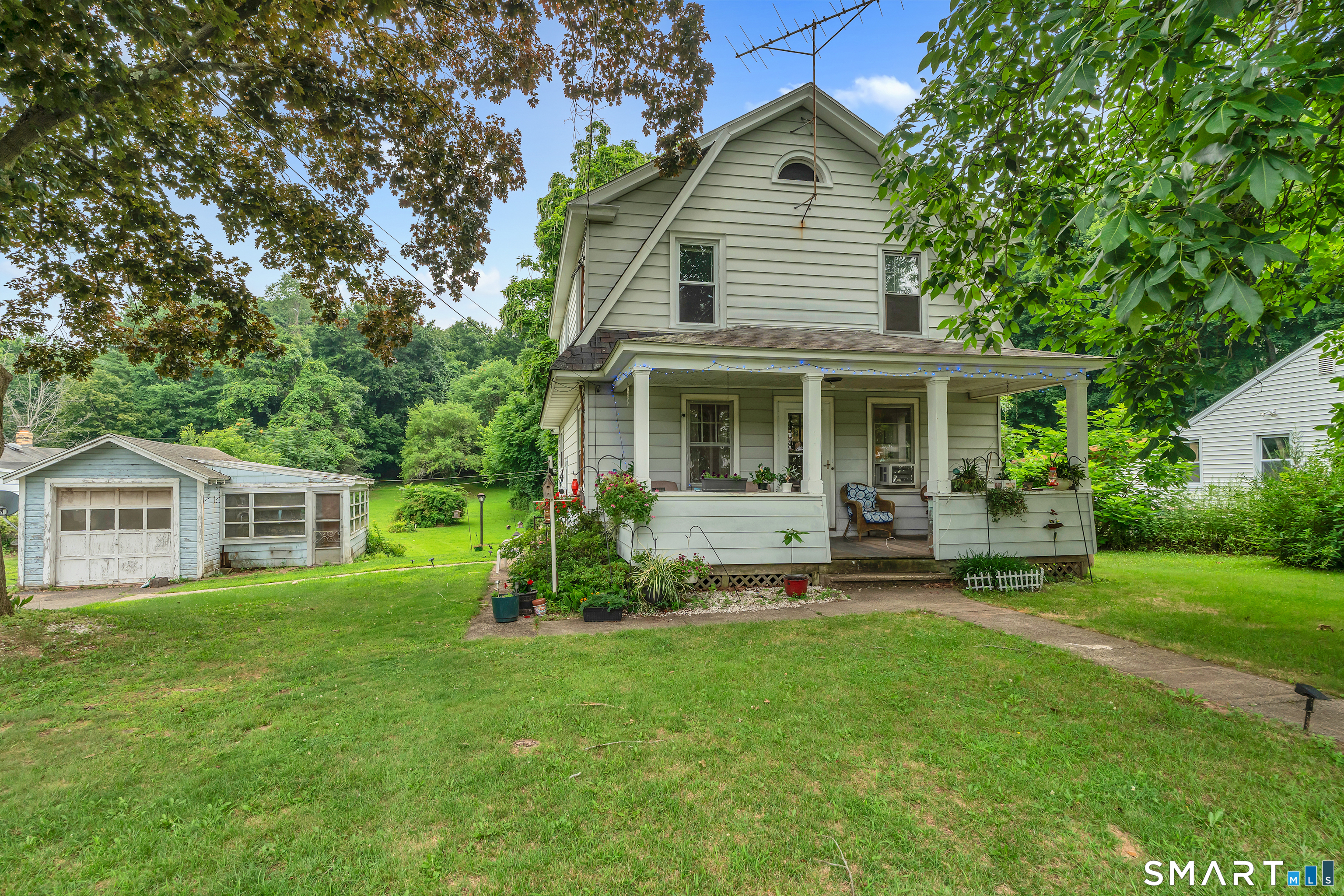 124 Hunt Lane East Haven CT 06512